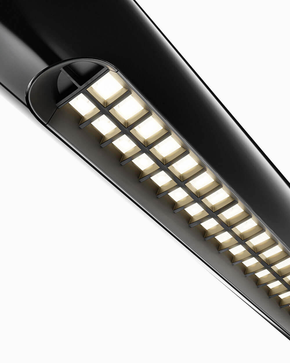 Schwarze Pendelleuchte Mono mit rechteckigen Lichtquellen.