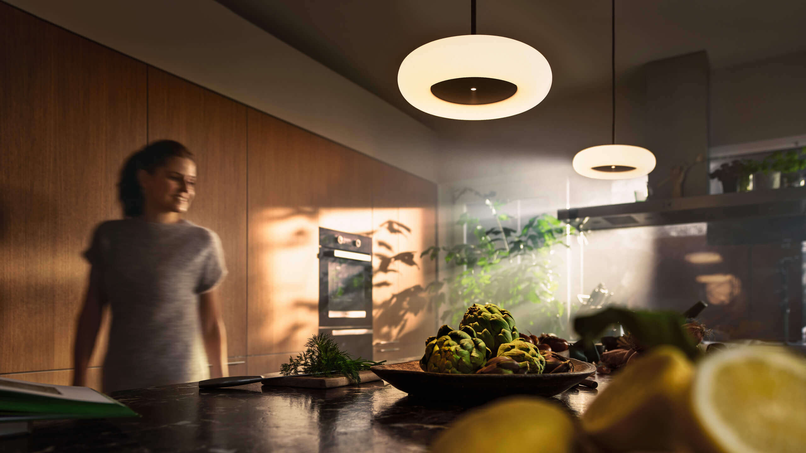 Belux Oto – Schwebendes Ringlicht über der Kücheninsel